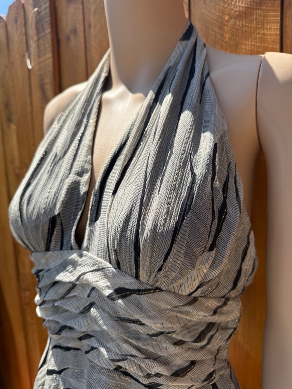ECI New York Halter Neck Black & White Dress with Silver & Gold Threading - 4 - Picture 11 of 16
